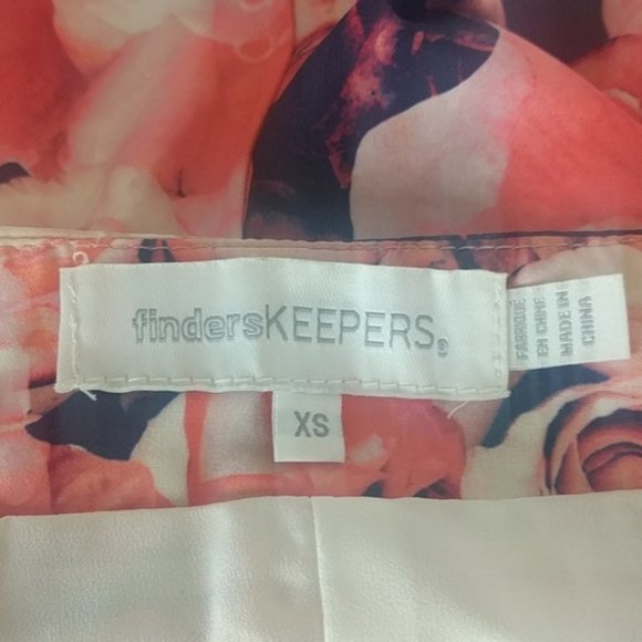 Finders Keepers Floral High Wait Shorts SZXS - Picture 5 of 6